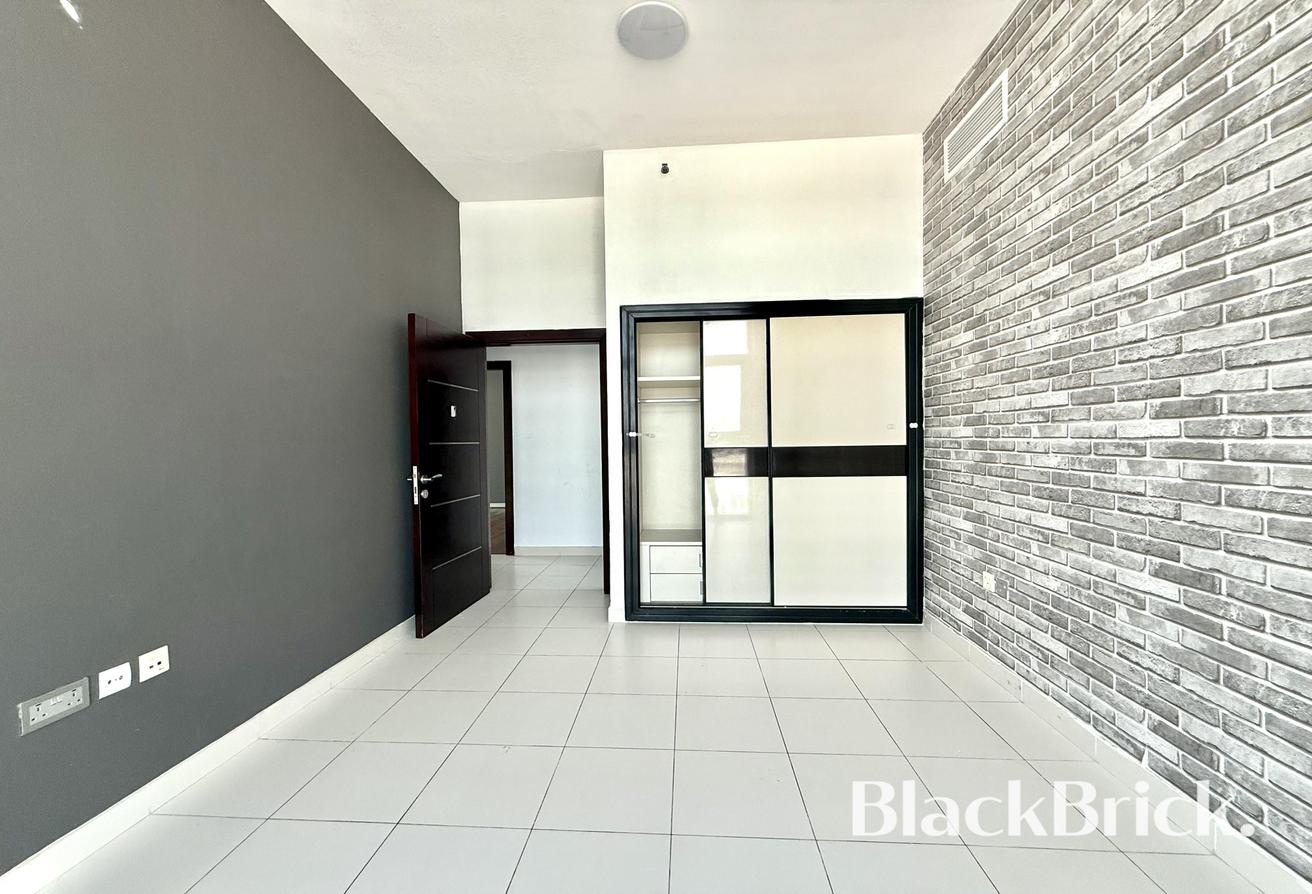 Open View | Bright open layout 3 BR | Unfurnished photo 6