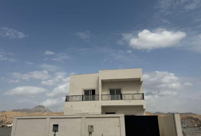 104667960 - Property Image 2