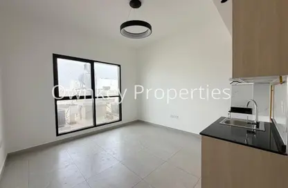 Apartment - Studio - 1 Bathroom for rent in Al Arjawan Building - Al Karama - Dubai