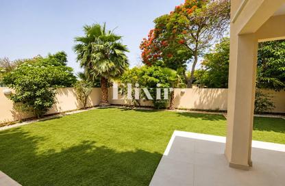 Villa - 4 Bedrooms - 6 Bathrooms for rent in Meadows 9 - Meadows - Dubai