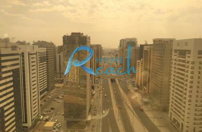 Apartment - 3 Bedrooms - 4 Bathrooms for rent in Golden Beach Tower - Corniche Road - Abu Dhabi