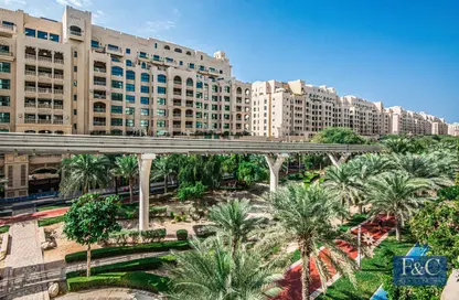 Apartment - 2 Bedrooms - 2 Bathrooms for rent in Al Khushkar - Shoreline Apartments - Palm Jumeirah - Dubai