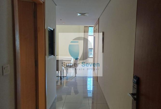FURNISHED READY TO MOVE WITH MAIN ROAD VIEW photo 3