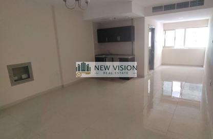 Apartment - Studio - 1 Bathroom for rent in New Al Taawun Road - Al Taawun - Sharjah