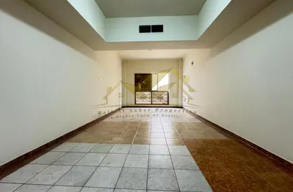 Apartment - Studio - 1 Bathroom for rent in Al Karama - Dubai Apartment - Studio - 1 Bathroom for rent in Al Karama - Dubai