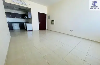 Apartment - 1 Bedroom - 1 Bathroom for rent in Union Tower - Al Seer - Ras Al Khaimah