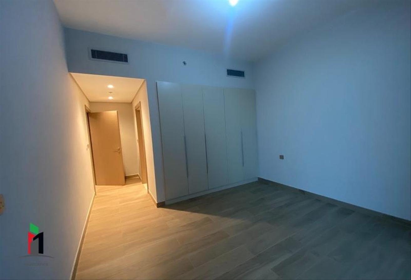 Panoramic Lake View| Brand New | High Floor photo 6