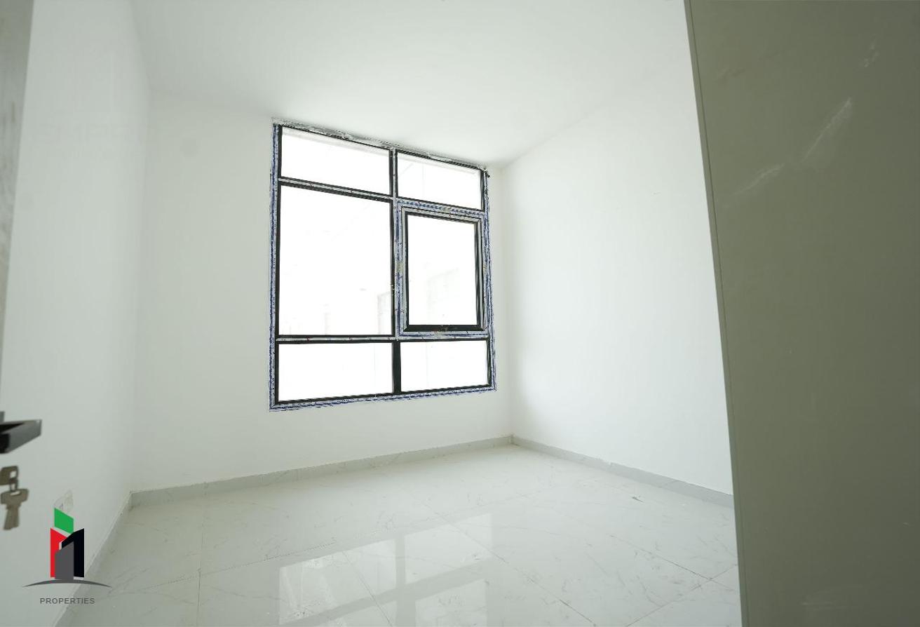 Panoramic Lake View| Brand New | High Floor photo 9