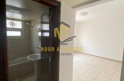 Apartment - 2 Bedrooms - 2 Bathrooms for rent in Qasimia 13 building - Al Nad - Al Qasimia - Sharjah
