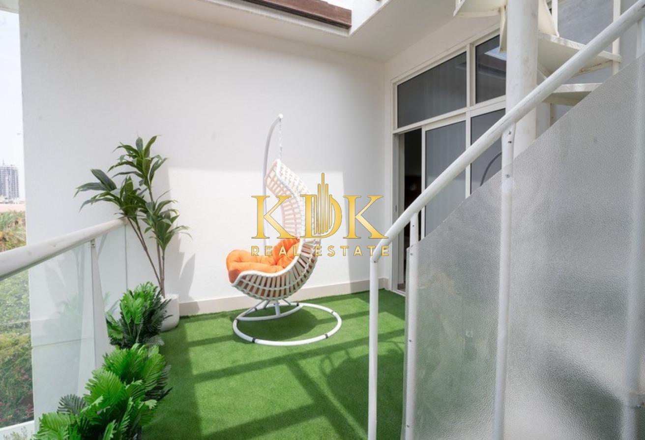 Fully Furnished | Upgraded Villa | Park View photo 10