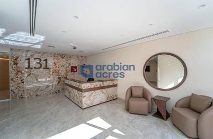 شقة - 2 غرف نوم - 3 حمامات للبيع في مبنى 131 - طراز حديث - ديسكفري جاردنز - دبي