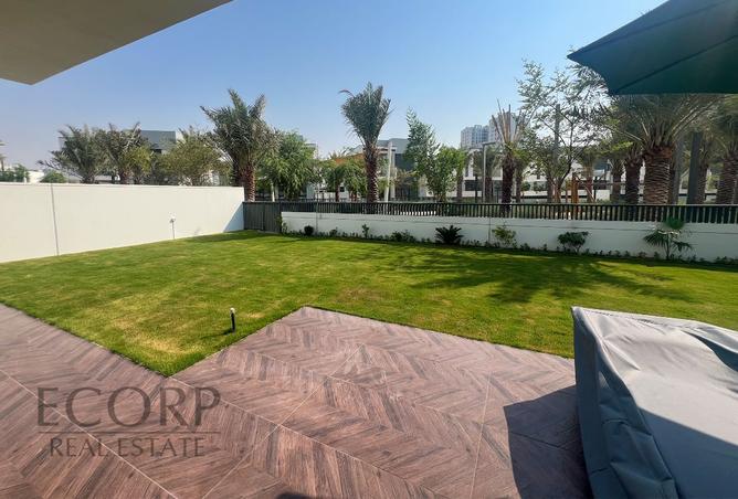 Vastu| Type A | Close to Pool | No Brokers