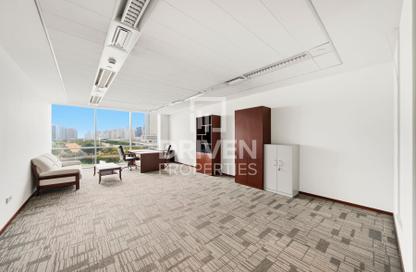 Office Space - Studio for rent in Emaar Business Park Building 1 - Emaar Business Park - Sheikh Zayed Road - Dubai
