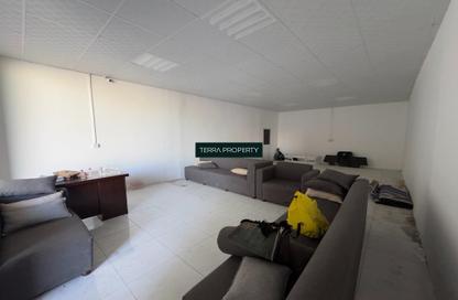 Shop - Studio for rent in Al Qusaidat - Ras Al Khaimah