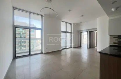 شقة - 2 غرف نوم - 2 حمامات للايجار في عزيزي ستار - الفرجان - دبي