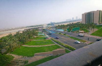Apartment - 3 Bedrooms - 3 Bathrooms for sale in Silicon Gates 1 - Silicon Gates - Dubai Silicon Oasis - Dubai