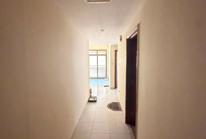 121542945 - Property Image 2