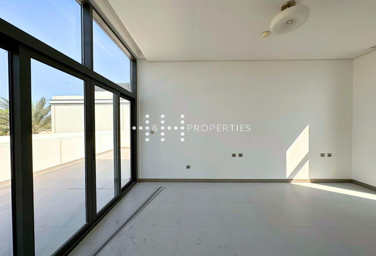 4BR Contemporary Villa with Private Pool photo 5