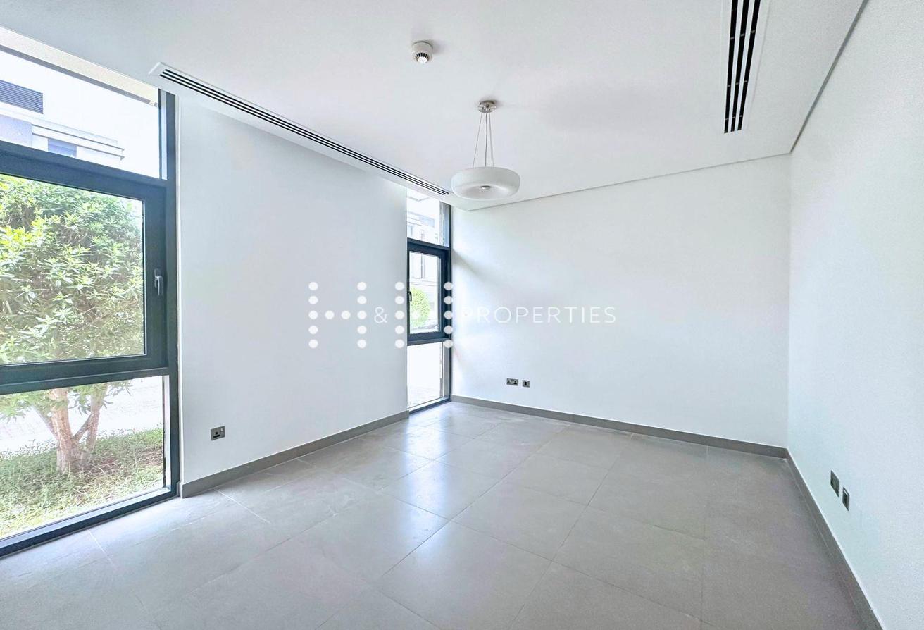 4BR Contemporary Villa with Private Pool photo 19