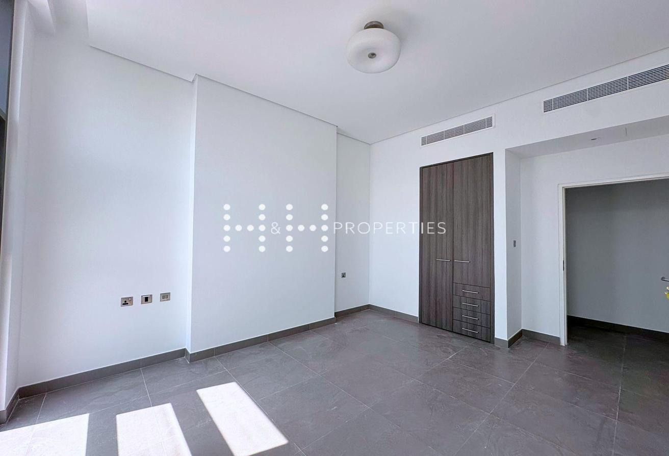 4BR Contemporary Villa with Private Pool photo 11