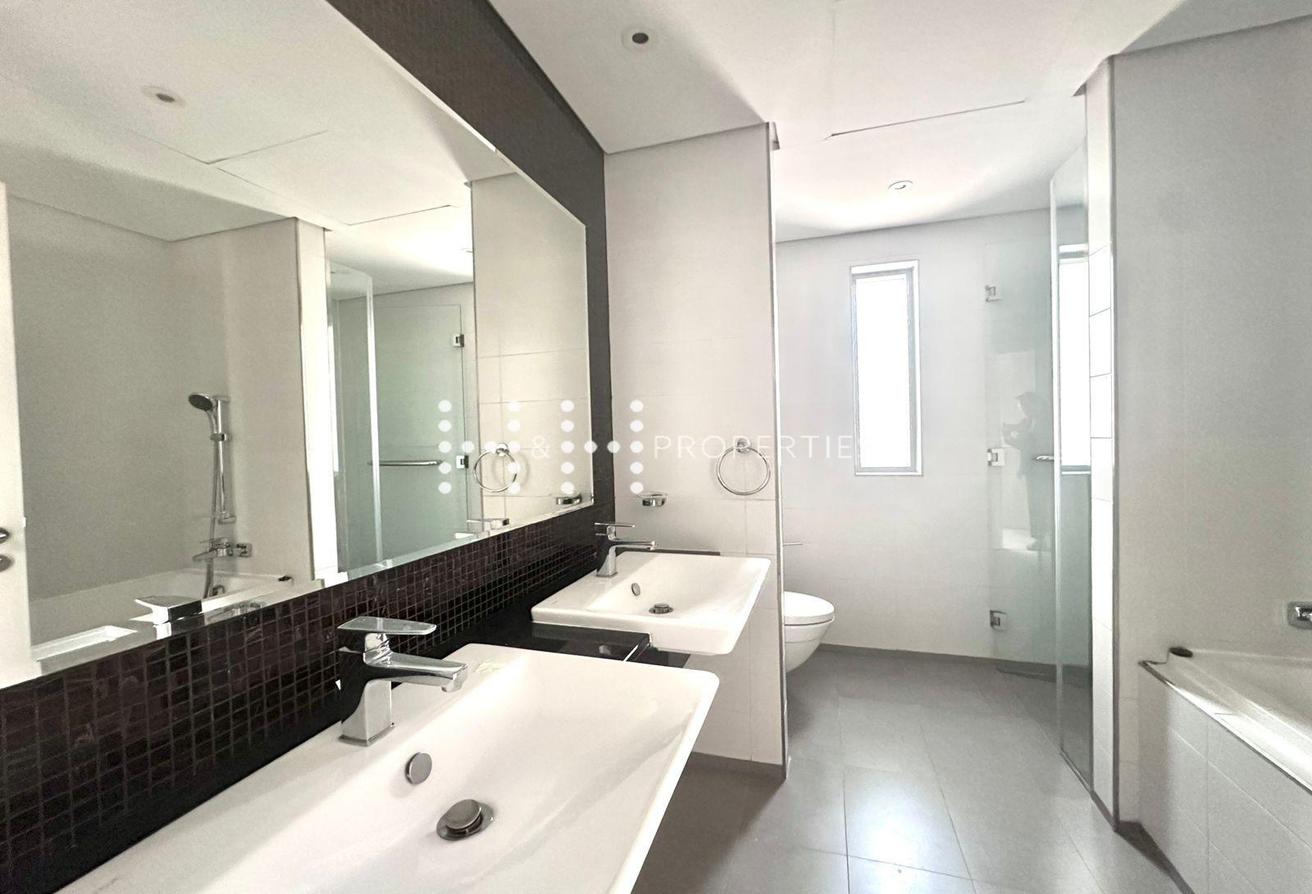 4BR Contemporary Villa with Private Pool photo 21