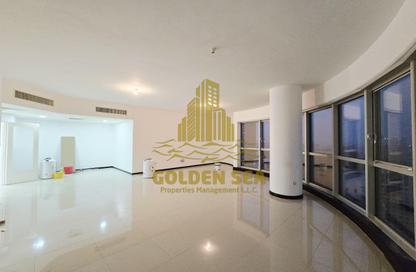 Apartment - 4 Bedrooms - 5 Bathrooms for rent in Corniche Road - Abu Dhabi
