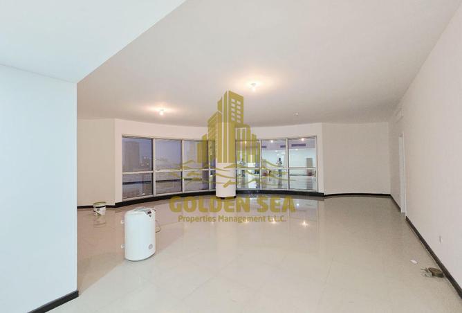 73877757 - Property Image 3