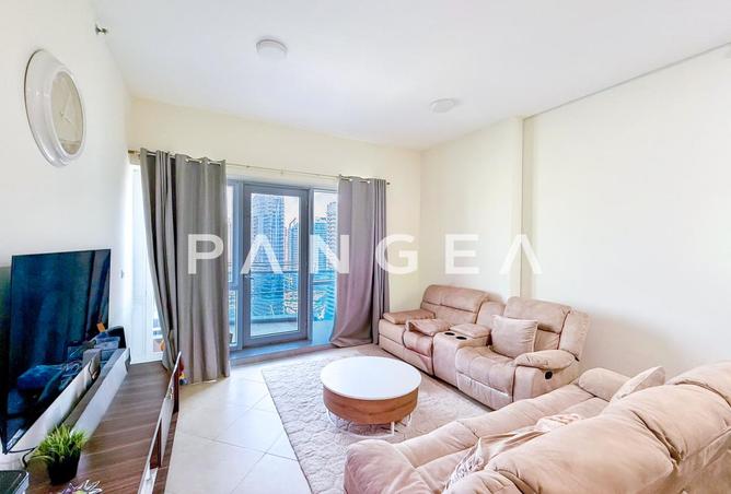 High Floor | VOT | Close to Metro