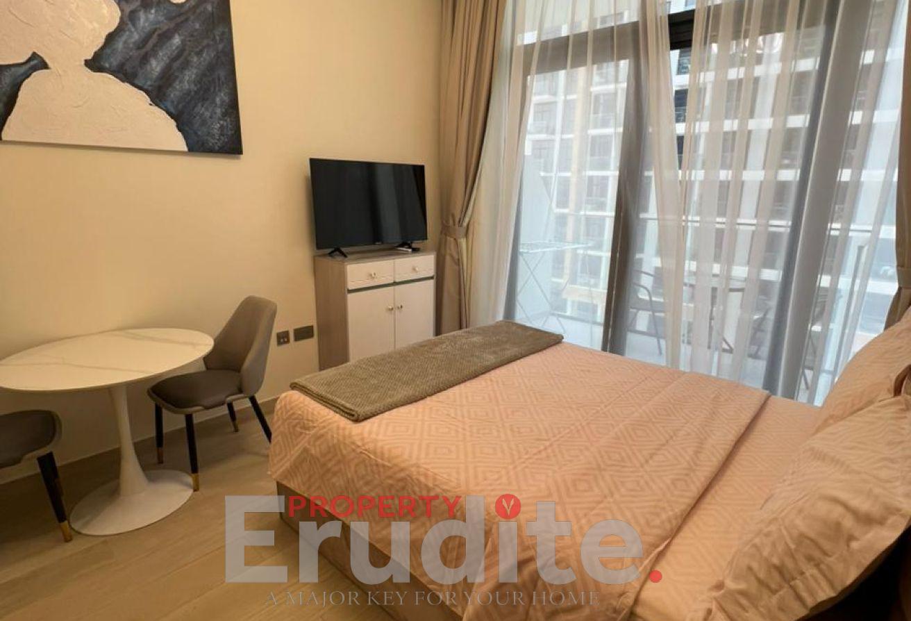 Furnished - Spacious - Vacant photo 3