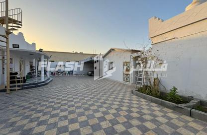 Villa - 5 Bedrooms - 6 Bathrooms for sale in Seih Al Harf - Ras Al Khaimah