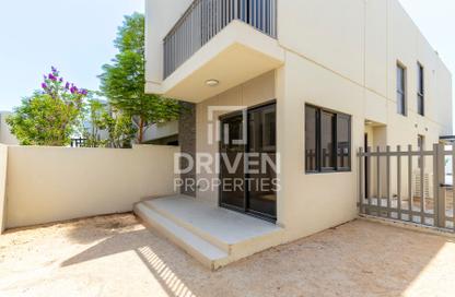 Townhouse - 3 - 5 for rent in Zinnia - Damac Hills 2 - Dubai Townhouse - 3 - 5 for rent in Zinnia - Damac Hills 2 - Dubai