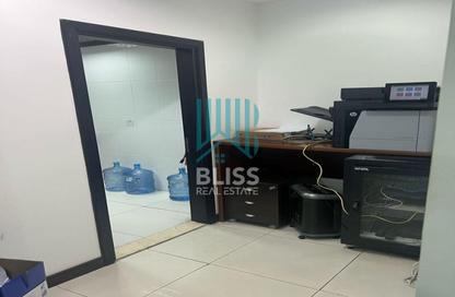 Office Space - Studio - 1 Bathroom for rent in Grosvenor Business Tower - Barsha Heights (Tecom) - Dubai