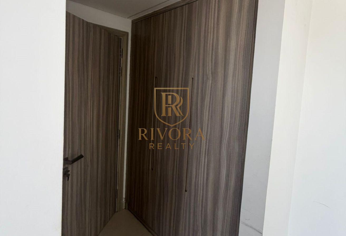 1 BHK I CLOSE TO METRO I PRIME LOCATION photo 8
