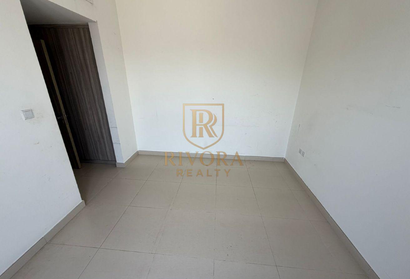 1 BHK I CLOSE TO METRO I PRIME LOCATION photo 6