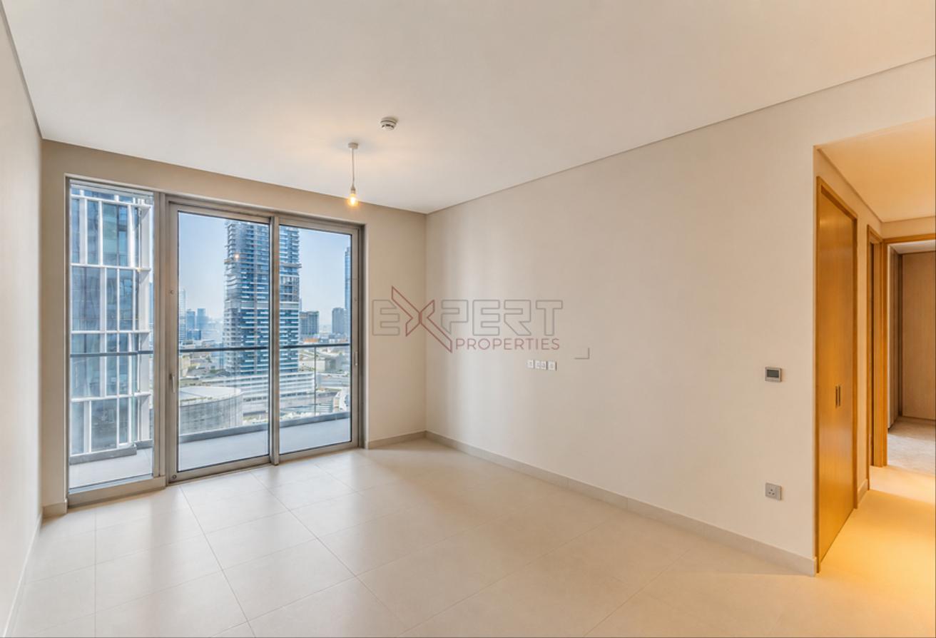 Well Maintained Unit | Balcony with City View photo 5