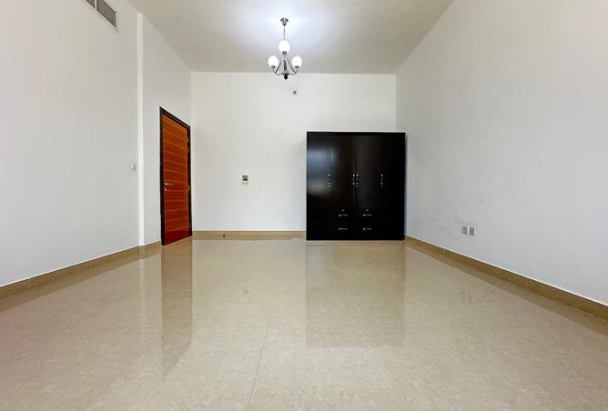 124280151 - Property Image 3