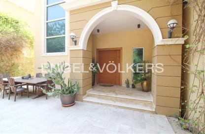 Villa - 4 Bedrooms - 6 Bathrooms for rent in Legacy Nova Villas - District 9 - Jumeirah Park - Dubai