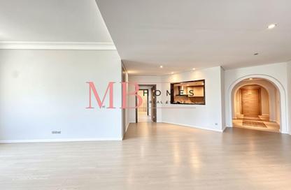 Apartment - 3 Bedrooms - 4 Bathrooms for rent in Al Tamr - Shoreline Apartments - Palm Jumeirah - Dubai