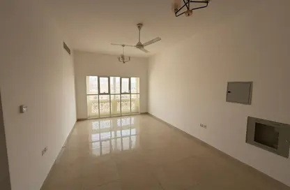 شقة - غرفة نوم - 2 حمامات للايجار في 2 المويهات - المويهات - عجمان