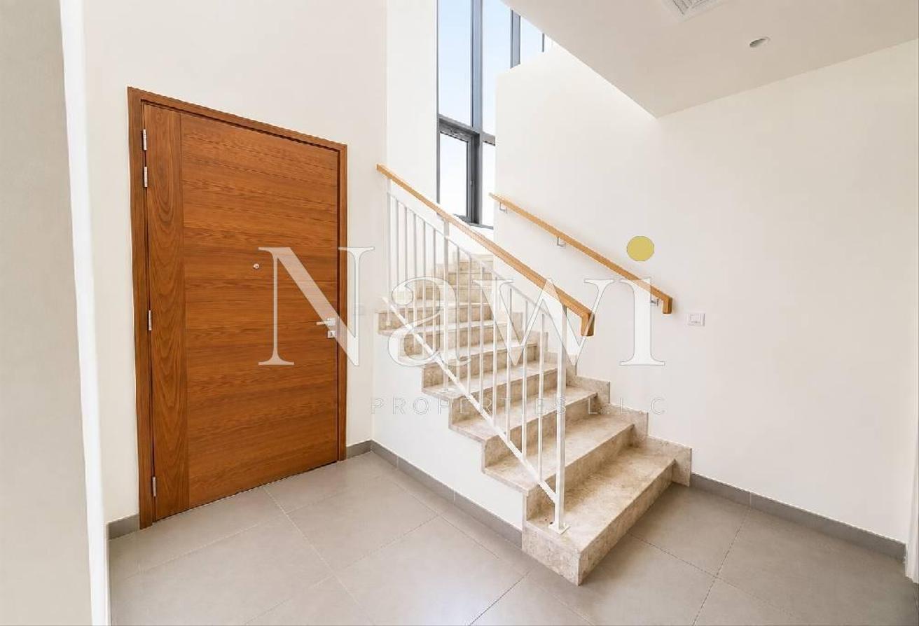 4+Maid Bedroom | Townhouse For Rent | Maple 2 photo 4