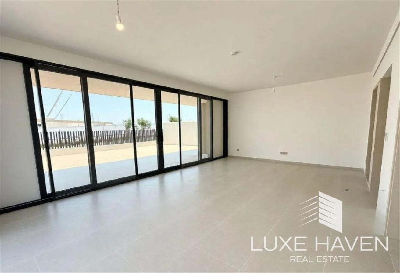 Exclusive Luxurious Villa | Large Layout photo 13