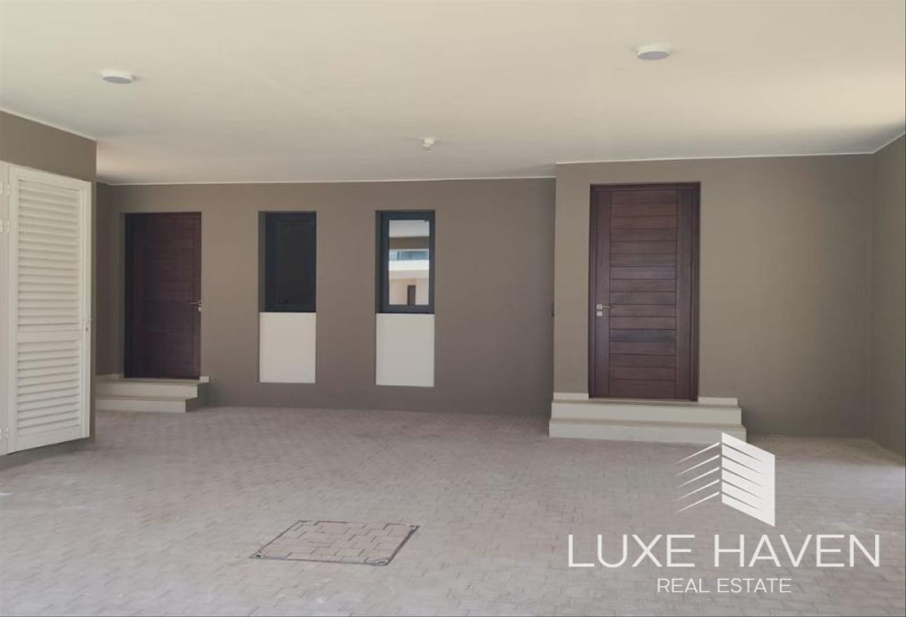 Exclusive Luxurious Villa | Large Layout photo 5