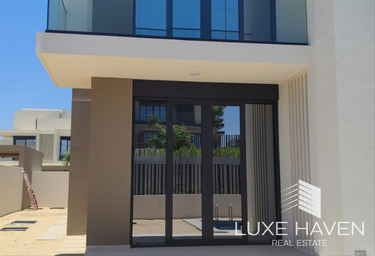 Exclusive Luxurious Villa | Large Layout photo 6