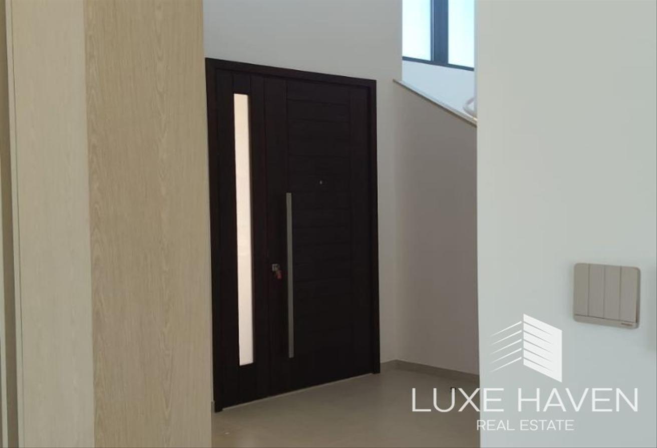 Exclusive Luxurious Villa | Large Layout photo 9
