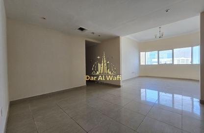 شقة - 2 غرف نوم - 2 حمامات للايجار في برج حفيت 7 - النهدة - الشارقة