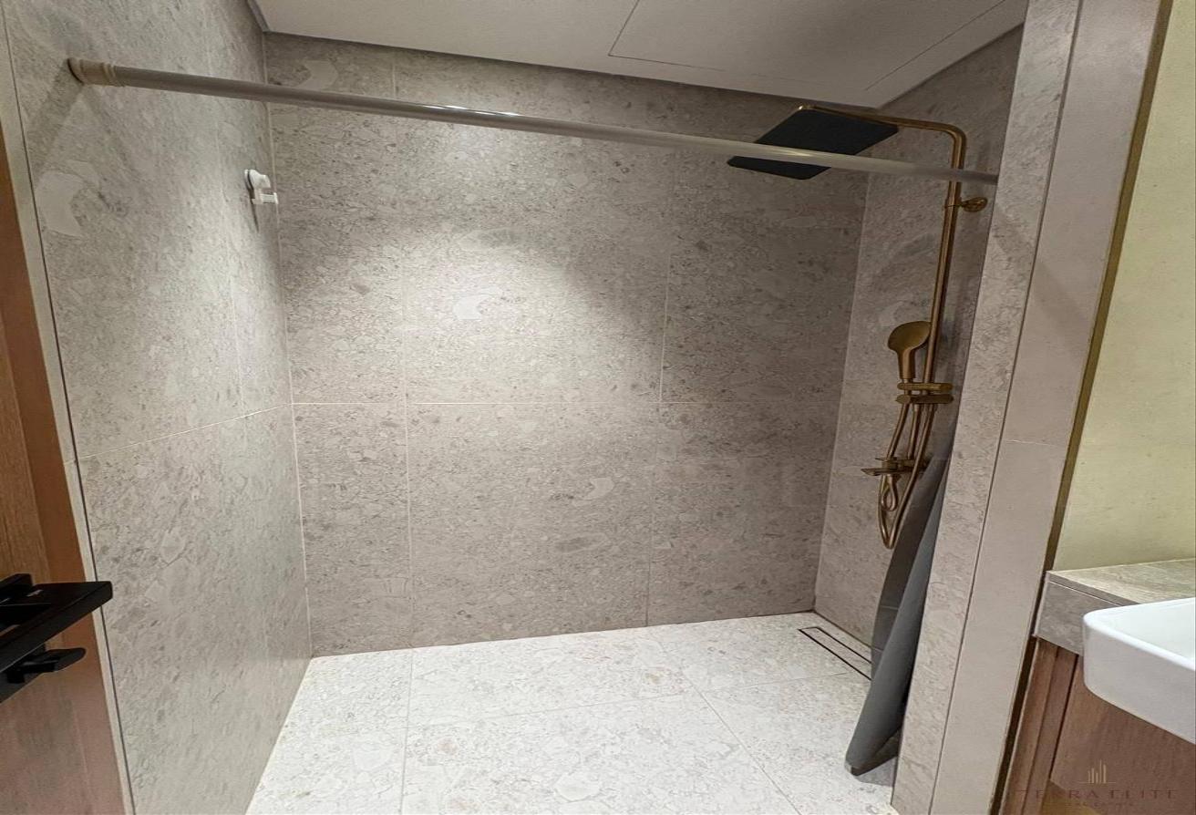 Spacious Studio for Rent | Prime JVC Location photo 9