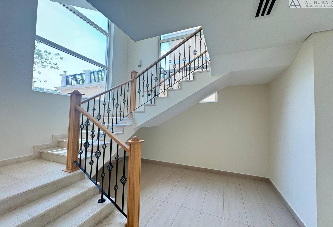Single Row / Middle Unit / Meadows view photo 16