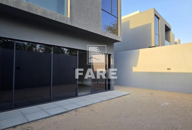 98267350 - Property Main Image