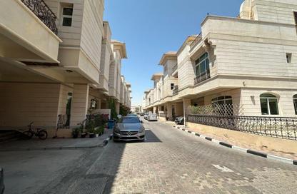 فيلا - 4 غرف نوم - 5 حمامات للايجار في مركز محمد بن زايد - مدينة محمد بن زايد - أبوظبي