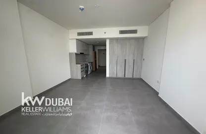 شقة - 1 حمام للايجار في مساكن فييرا - مدينة دبي للإنتاج (اي ام بي زد) - دبي